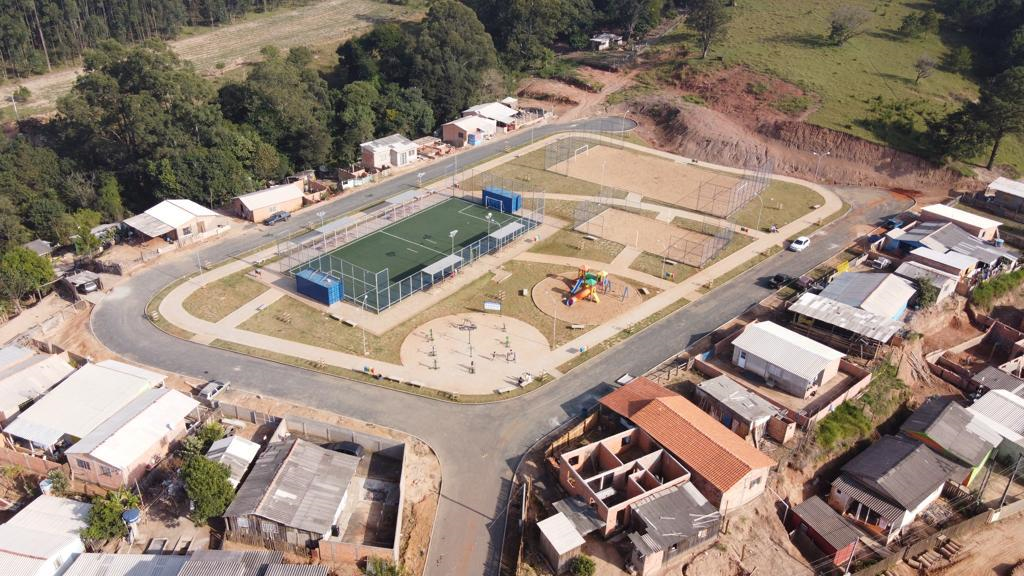 Complexo esportivo da Vila São Pedro amplia opções de lazer em Sengés
